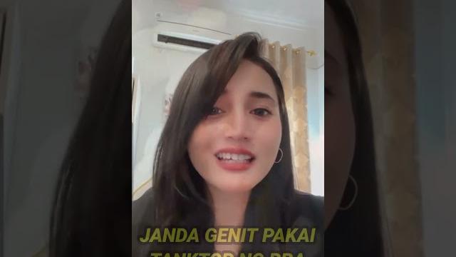Janda genit pakai tanktop no bra Janda genit pakai tanktop no bra