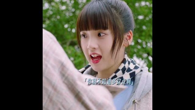 小时候的楼梯口,记录着我们一起成长的痕迹,也见证了我们彼此守护的印记 | 独家童话 exclusive fairy tale | 文俊辉 张淼怡 |︎ 爱奇艺心动剧场 #shorts 小时候的楼梯口,记录着我们一起成长的痕迹,也见证了我们彼此守护的印记 | 独家童话 exclusive fairy tale | 文俊辉 张淼怡 |︎ 爱奇艺心动剧场 #shorts