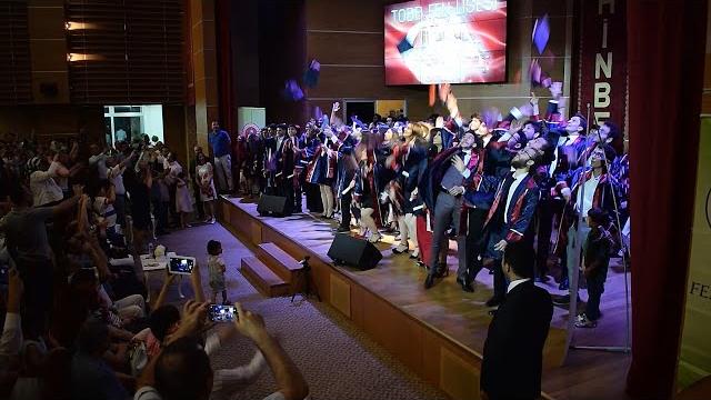 Şahinbey tobb fen lisesi mezuniyet töreni (2018 - 2019) Şahinbey tobb fen lisesi mezuniyet töreni (2018 - 2019)