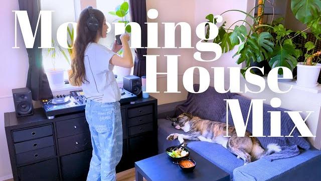 Energetic uplifting house music mix - morning living room set Energetic uplifting house music mix - morning living room set