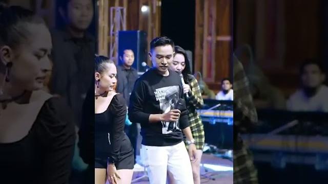 Rembulan malam - lala widi ft gerry mahesa - new.monata#dangdut #dangdutkoplo #shorts Rembulan malam - lala widi ft gerry mahesa - new.monata#dangdut #dangdutkoplo #shorts