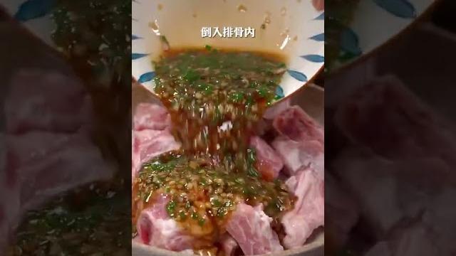 这样做的蒜香排骨香味十足,简单易学,全家人抢着吃#蒜香排骨#小酥肉 | 美食 这样做的蒜香排骨香味十足,简单易学,全家人抢着吃#蒜香排骨#小酥肉 | 美食