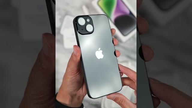 Unboxing iphone 14 in midnight and clear magsafe case! Unboxing iphone 14 in midnight and clear magsafe case!