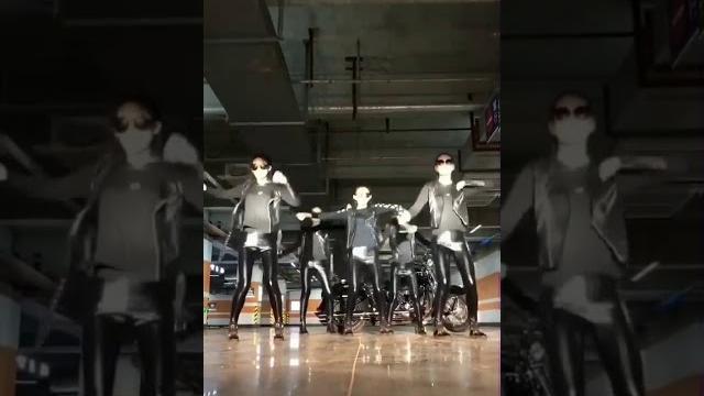 小伊伊(摩托摇) 小伊伊(摩托摇)