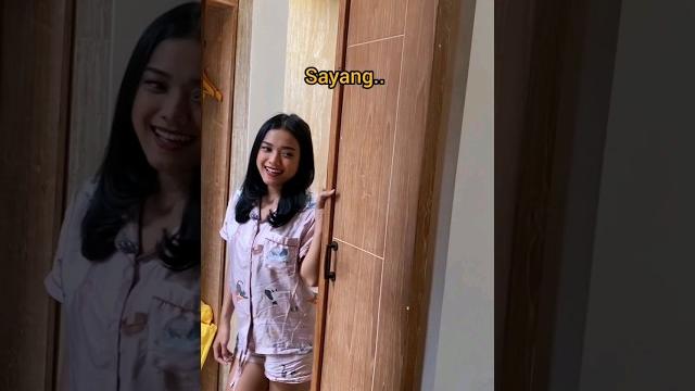 Ngajak suami ke kamar mandi eh endingnya begini.. #lucu #suamiistri #viral #prank #ngakak Ngajak suami ke kamar mandi eh endingnya begini.. #lucu #suamiistri #viral #prank #ngakak