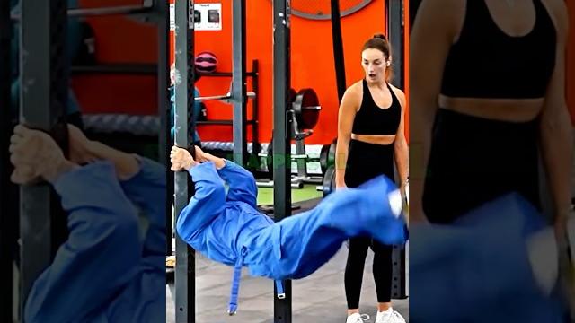 Elite powerlifter pretended to be a cleaner #gym #prank Elite powerlifter pretended to be a cleaner #gym #prank