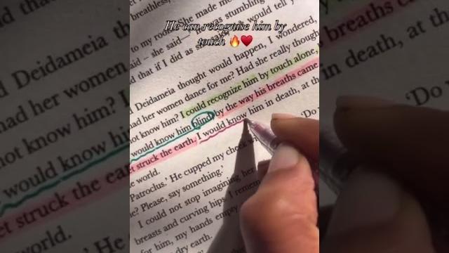 The song of achilles #bookbites #bookrecs #booktube #mmbook #fyp #bookshort #thesongofachilles The song of achilles #bookbites #bookrecs #booktube #mmbook #fyp #bookshort #thesongofachilles