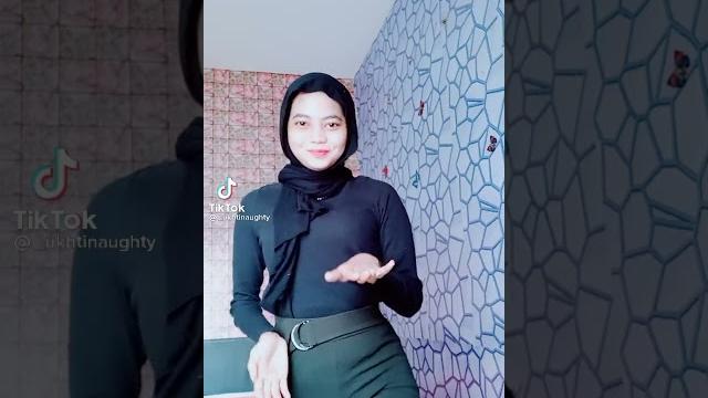 Tante jilbab bugil Tante jilbab bugil