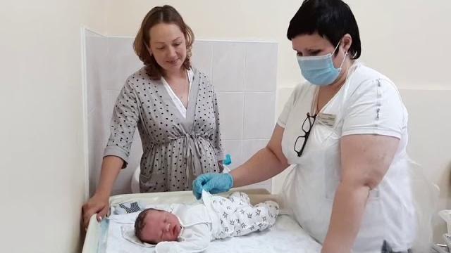Одежда для ребенка в роддом. что положить в сумку в роддом, а чего не стоит брать для новорожденного Одежда для ребенка в роддом. что положить в сумку в роддом, а чего не стоит брать для новорожденного