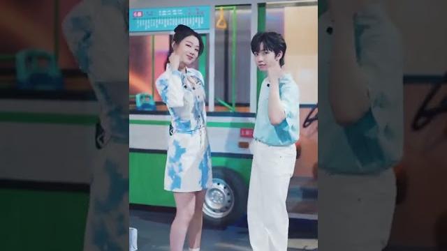 #绝配 #你好星期六 全员绝配双人舞 你心目中的夏日绝配是?今晚见!#時代少年團 #賀峻霖 #绝配 #你好星期六 全员绝配双人舞 你心目中的夏日绝配是?今晚见!#時代少年團 #賀峻霖
