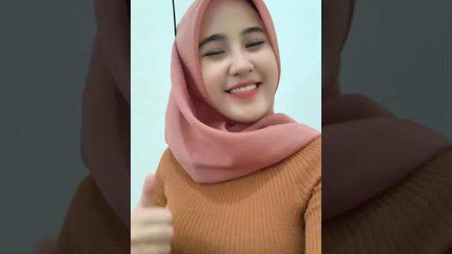 Jilbab ketat gunung gede pengen ngemut Jilbab ketat gunung gede pengen ngemut