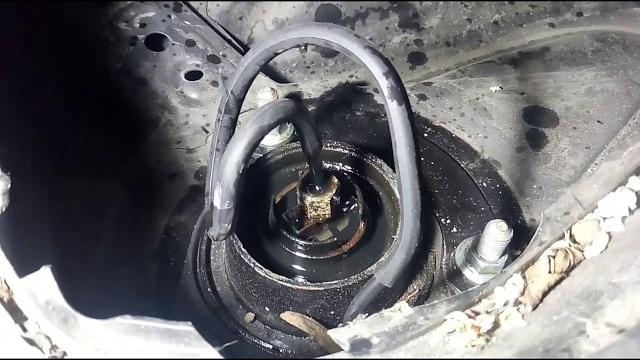 Rx450h замена подшипника опоры амортизатора Rx450h замена подшипника опоры амортизатора
