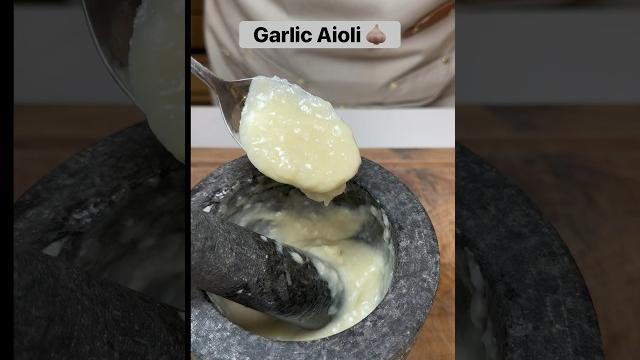 How to make garlic aioli How to make garlic aioli