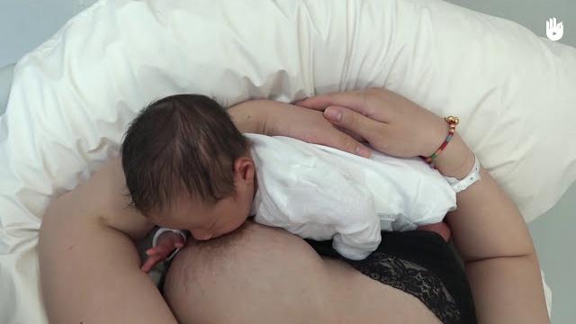Dealing with cracked nipples | breastfeeding Dealing with cracked nipples | breastfeeding