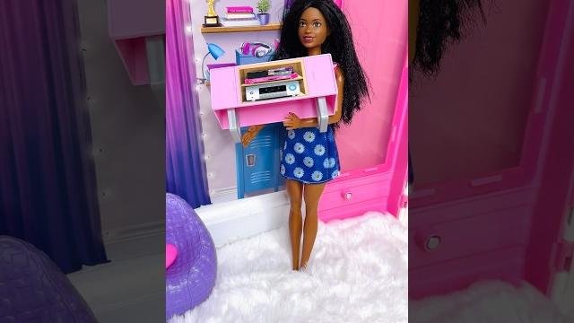 Barbie doll cleaning her new doll house! #barbiedoll #dolls Barbie doll cleaning her new doll house! #barbiedoll #dolls