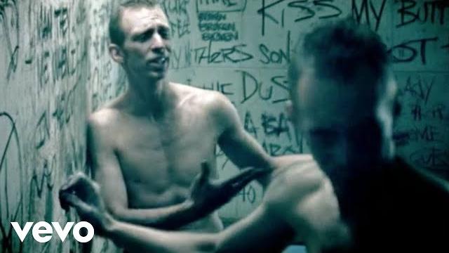 Eminem, dr. dre, & 50 cent - crack a bottle (official music video) Eminem, dr. dre, & 50 cent - crack a bottle (official music video)