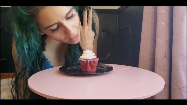 Giantess vore a tiny man Giantess vore a tiny man
