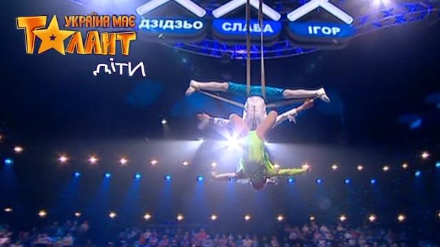 Beautiful aerial silks performance - got talent 2017 Beautiful aerial silks performance - got talent 2017
