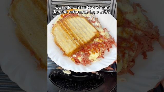 Lanche preferido do marido. Lanche preferido do marido.