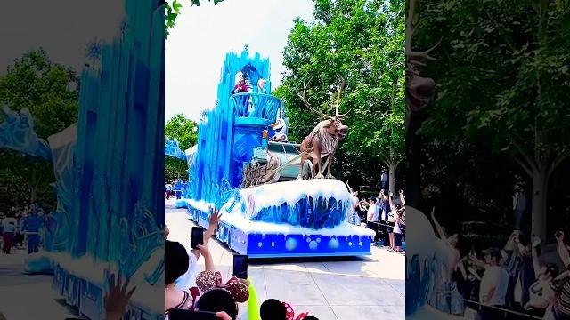 Let it go! let it go! #disney #frozen #themepark Let it go! let it go! #disney #frozen #themepark