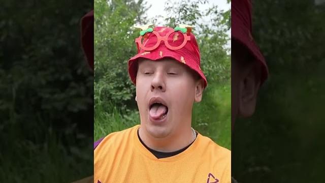 Прикол над бомжом Прикол над бомжом