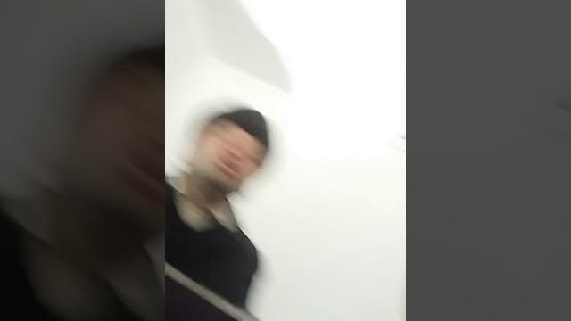 Муомилаи коргари амонатбон дар н. турсунзода назди бозор беакла ки мондай ича пул равон карда намеша Муомилаи коргари амонатбон дар н. турсунзода назди бозор беакла ки мондай ича пул равон карда намеша