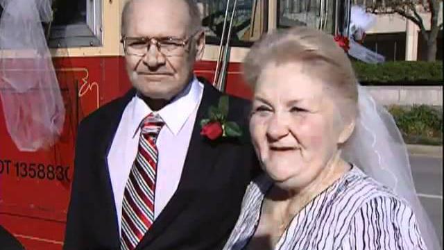 Trolley wedding on wheels Trolley wedding on wheels