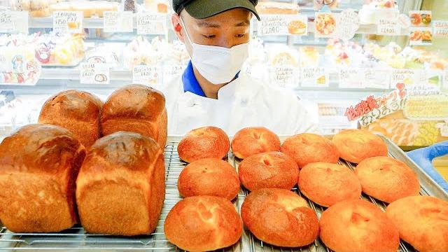 Amazing cake shop in japan with delicious bread! western sweets, bread and soft serve ice cream Amazing cake shop in japan with delicious bread! western sweets, bread and soft serve ice cream