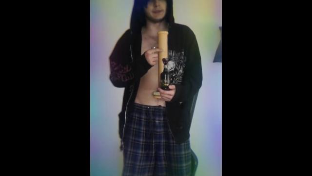 Retarded dildo bong + dream time sal Retarded dildo bong + dream time sal