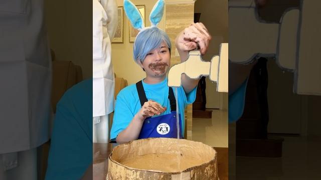 Wash one’s dirty hands with cardboard water!#asmr Wash one’s dirty hands with cardboard water!#asmr