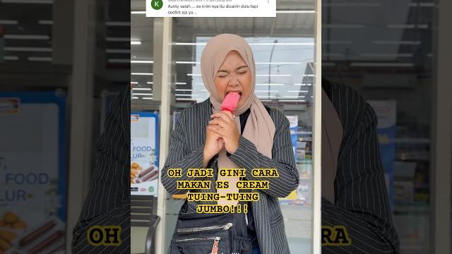 Oh jadi gini cara makan es cream tuing-tuing jumbo!!!! Oh jadi gini cara makan es cream tuing-tuing jumbo!!!!