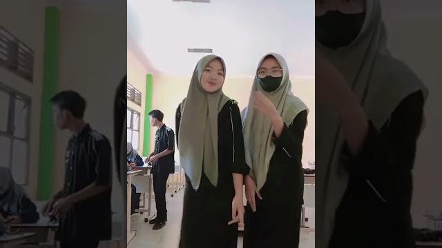 Sma hijab pargoy bikin crot Sma hijab pargoy bikin crot