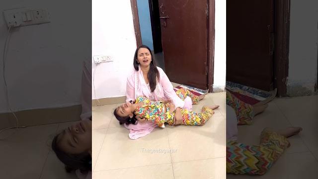 Maa n apni hi beti ke sath y kya kiya#thegeetagurjar #shorts Maa n apni hi beti ke sath y kya kiya#thegeetagurjar #shorts