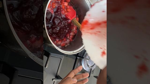 Only two ingredients to make the easiest strawberry plum jam.no added sugar.#strawberryjam #plumjam Only two ingredients to make the easiest strawberry plum jam.no added sugar.#strawberryjam #plumjam