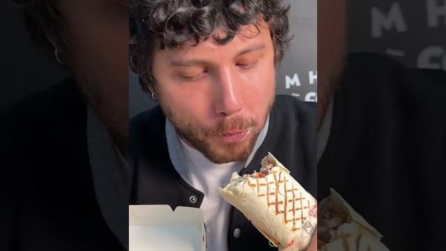 Все еще не попробовал нашу шаурму? это стоит исправить! #shorts #senordoner #шаурма #мукбанг #вкусно Все еще не попробовал нашу шаурму? это стоит исправить! #shorts #senordoner #шаурма #мукбанг #вкусно