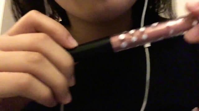Asmr-lens licking(mouth sounds and lip gloss) Asmr-lens licking(mouth sounds and lip gloss)