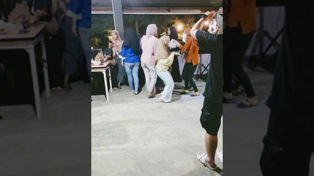 Goyang geboy mujair Goyang geboy mujair