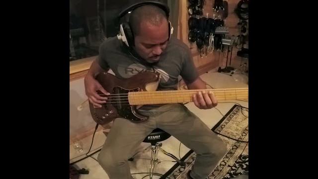 Darwin’s cosmic rays guitar solo! in the studio with simon phillips, ernest tibbs, jeff babko, more Darwin’s cosmic rays guitar solo! in the studio with simon phillips, ernest tibbs, jeff babko, more