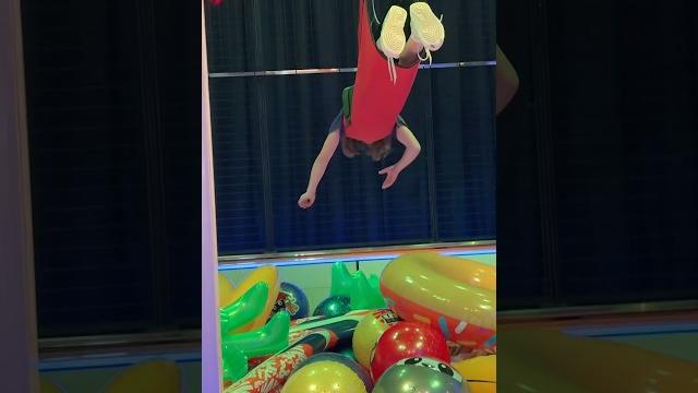 Human claw machine @agset211 @hallieonstage114 #fun #arcade #clawmachine #trend #cute #omg Human claw machine @agset211 @hallieonstage114 #fun #arcade #clawmachine #trend #cute #omg
