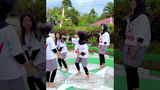 Liat lah mereka dua tu #bocilsquad #dance #viral #trending #mommybintang #shorts #fyp Liat lah mereka dua tu #bocilsquad #dance #viral #trending #mommybintang #shorts #fyp