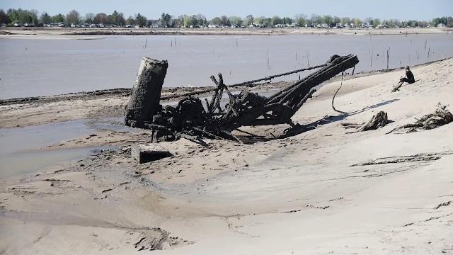 Footage of vanished michigan lake after dam failure Footage of vanished michigan lake after dam failure