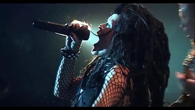 Daria performs in the style of gothic metal. Daria performs in the style of gothic metal.