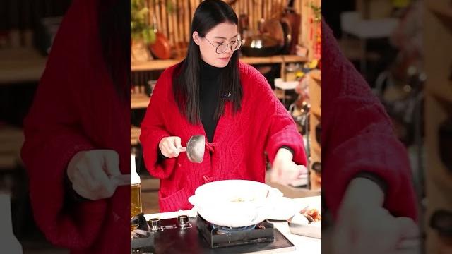 【梁十妹】"霸王蟹粥" #順徳傳統美食 #南粵文化 #shorts 【梁十妹】"霸王蟹粥" #順徳傳統美食 #南粵文化 #shorts