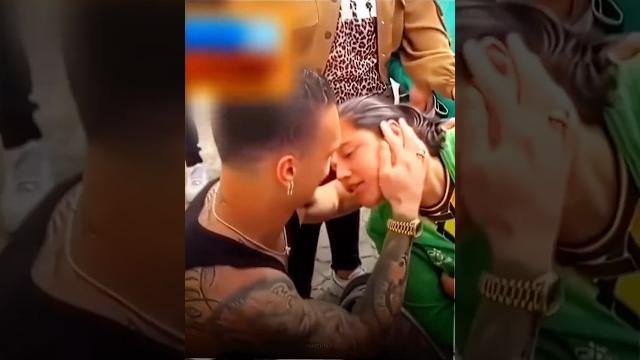Girl try kissing antony #football #viralvideo Girl try kissing antony #football #viralvideo