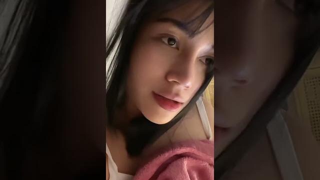 Riski diah live Riski diah live