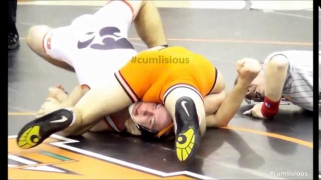 Embarrassing wrestling Embarrassing wrestling