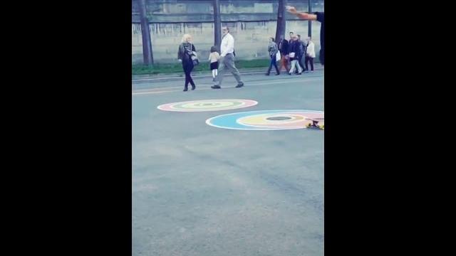 【tik tok】【抖音】你的滑板技術很厲害可是為什麼有點騷.flv 【tik tok】【抖音】你的滑板技術很厲害可是為什麼有點騷.flv