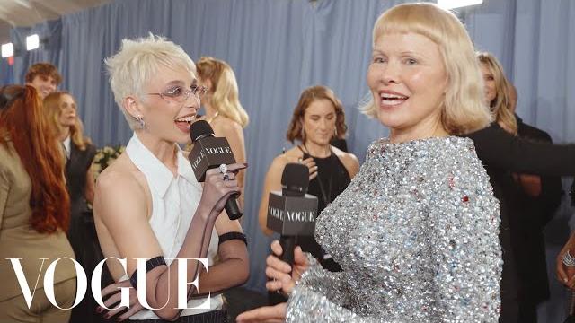 Pamela anderson is tailored from head-to-toe | met gala 2025 with emma chamberlain | vogue Pamela anderson is tailored from head-to-toe | met gala 2025 with emma chamberlain | vogue