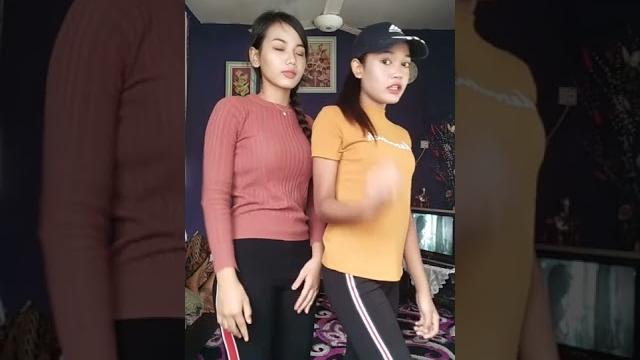 Awek joget #tiktokviral #goyang #joget #dance #tiktokvideo #melayu #awektiktok #malaysia #indonesia Awek joget #tiktokviral #goyang #joget #dance #tiktokvideo #melayu #awektiktok #malaysia #indonesia
