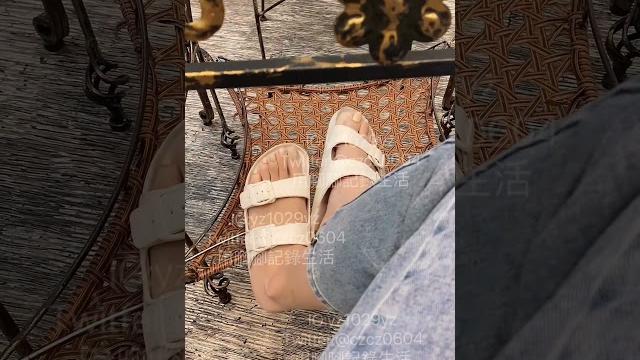 等餐中 #用腳腳記錄生活 #腳 #腳趾 #戀足 #足 #脚 #발 #발가락 #つま先 #feet #toe #toenails #姐姐 #姊姊 #birkenstock #足控 #腳控 #拖鞋 等餐中 #用腳腳記錄生活 #腳 #腳趾 #戀足 #足 #脚 #발 #발가락 #つま先 #feet #toe #toenails #姐姐 #姊姊 #birkenstock #足控 #腳控 #拖鞋